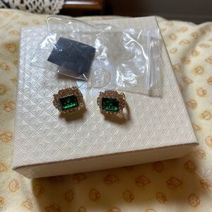 Tova Elegant Green and Gold Vintage Clip Earrings 925 SS CZ